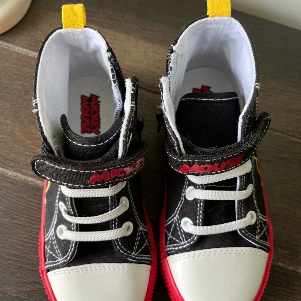 Disney Mickey Mouse Pluto Black Red Yellow Toddler Hi Top Sneakers Zips Size 10 - Picture 2 of 9